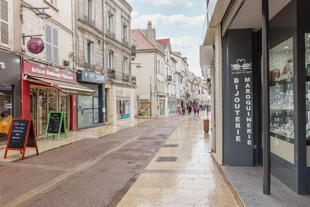 Sur Les Bords De Marne - Disneyland Paris Lagny Eksteriør billede